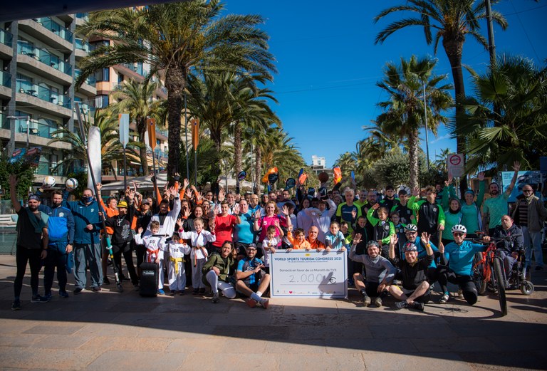 El “Camí a Lloret” clou a Lloret de Mar amb la recaptació de 2.000 € per la Marató de TV3