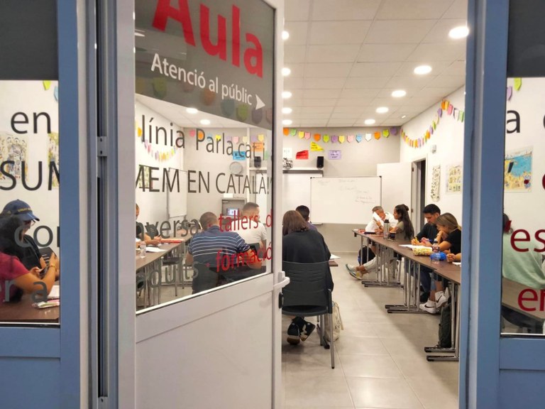 El Consorci per a la Normalització Lingüística augmenta un 11 % les places dels cursos de català del tercer trimestre