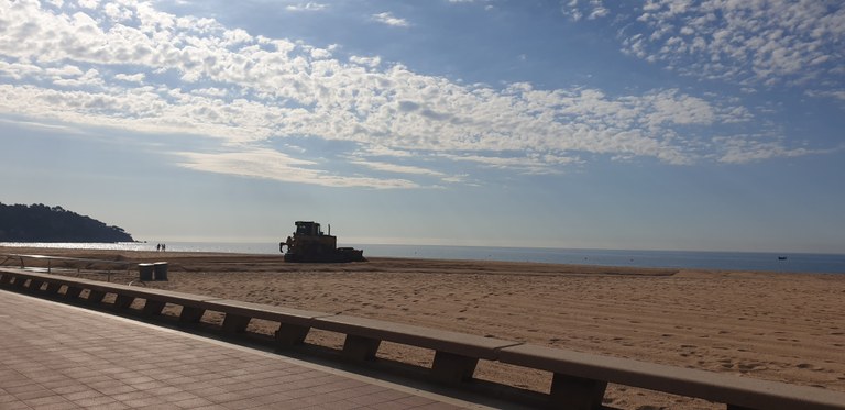 L’Ajuntament de Lloret inicia les obres d’adequació de les platges de Lloret i Fenals