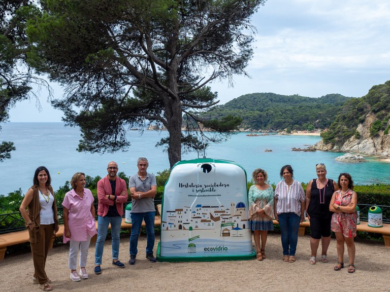 Lloret guanya la bandera verda d’Ecovidrio pel reciclatge d’envasos de vidre i la lluita contra el canvi climàtic