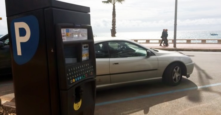 Lloret inicia l’estacionament regulat de pagament a les zones de platges i turístiques