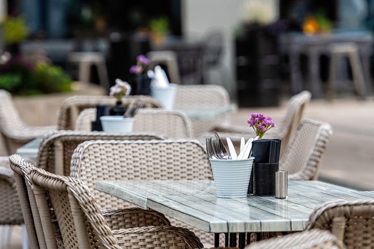 Lloret permetrà excepcionalment ampliar l’espai de terrasses de bars, restaurants i cafeteries aquest estiu