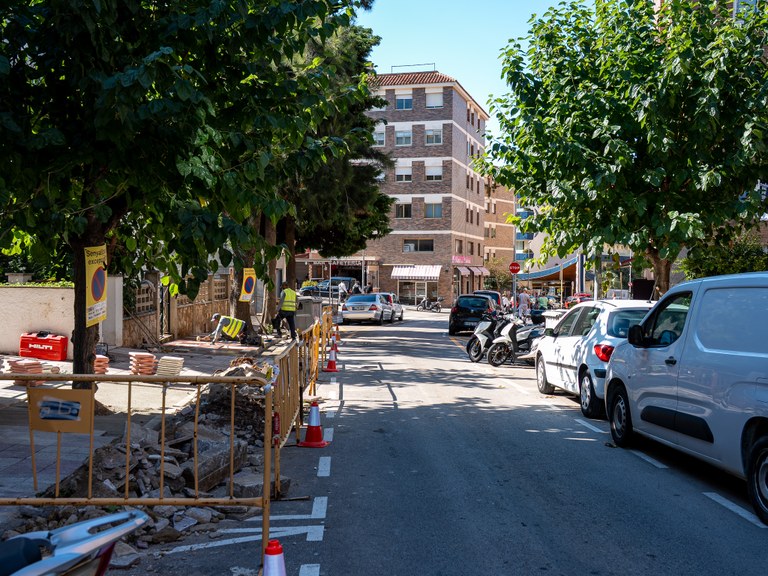 Obres de manteniment i reparació de voreres al barri de Fenals-Santa Clotilde de Lloret
