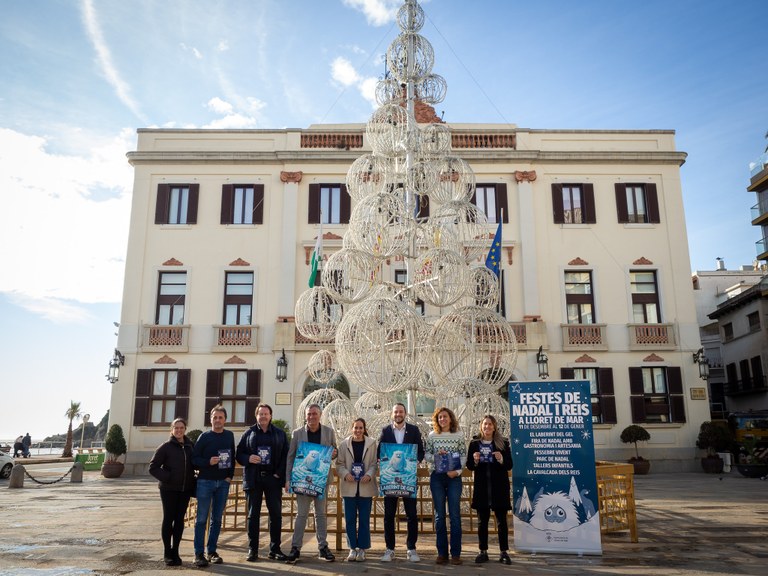 L’Ajuntament de Lloret de Mar s’endinsa en la màgia de Nadal amb la creació del “Laberint de Gel” i una fira gastronòmica i d’artesania