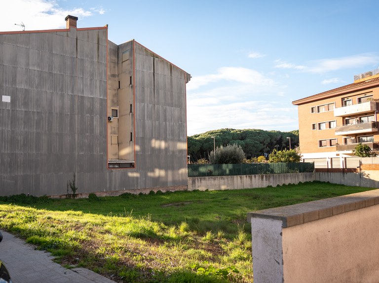 L’Ajuntament de Lloret signa un conveni per construir 45 pisos de lloguer assequible a la vila