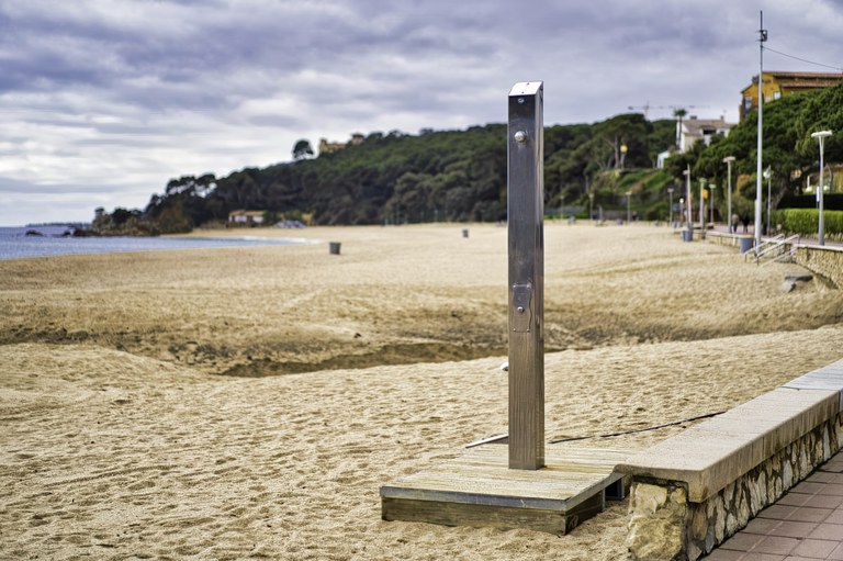  L’Ajuntament de Lloret tornarà a instal·lar dutxes a totes les seves platges, amb limitacions