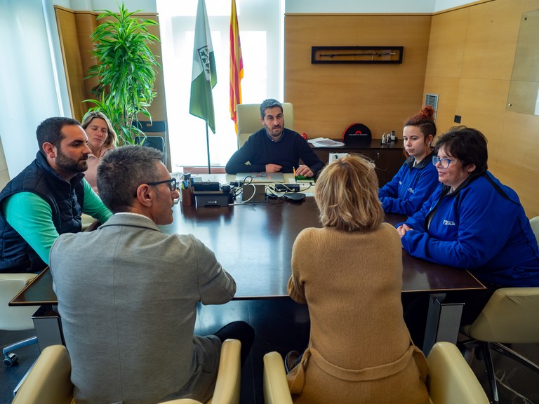L’alcalde de Lloret rep a Susana Becerra, esportista lloretenca que participarà als Jocs Olympics de Granollers