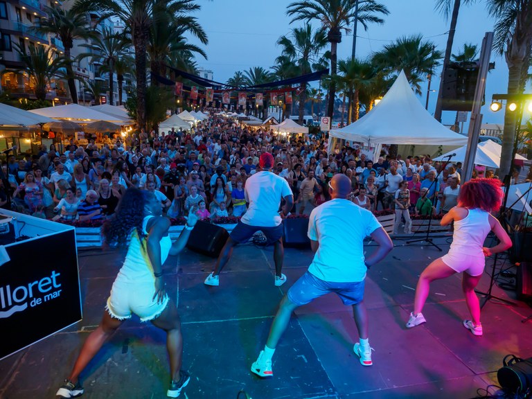 La Fira dels Americanos de Lloret de Mar atraurà aquest cap de setmana a milers de visitants amb una quarantena d’activitats per a tots els públics
