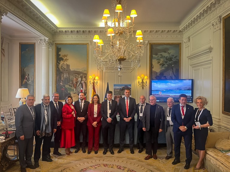 L'alcalde de Lloret, com a president de l'AMT, es reuneix a Londres amb els líders del turisme britànic per enfortir la col·laboració bilateral