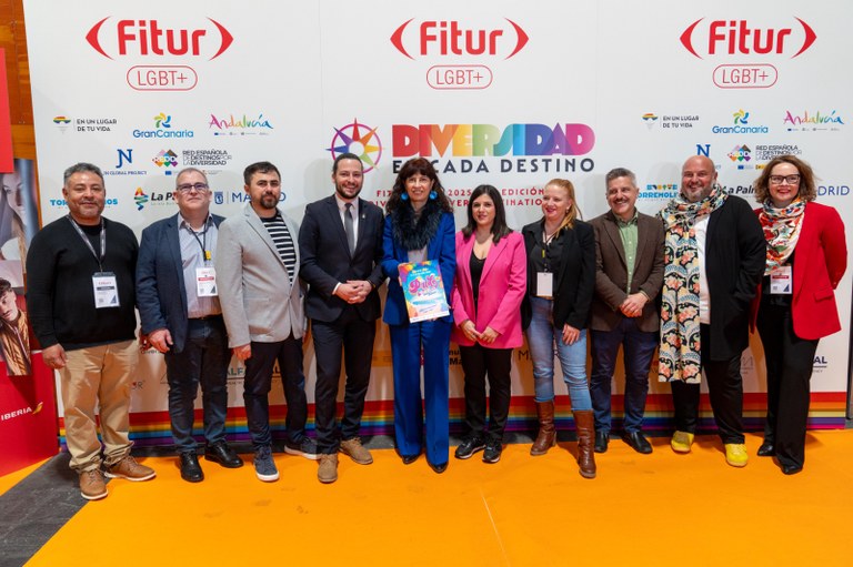 Lloret de Mar presenta la IV edició del Pride Costa Brava a la Ministra d’Igualtat en el marc de FITUR LGBT