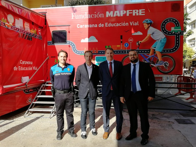 Més de 800 escolars de Lloret aprenen les normes bàsiques de seguretat viària per prevenir accidents de trànsit amb la Caravana d’Educació Viària