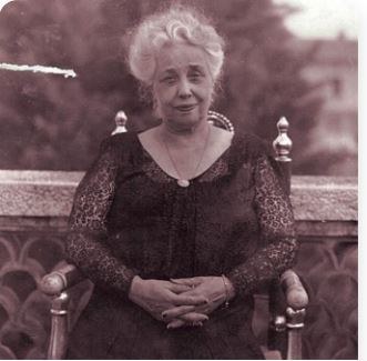 Apunts d’història de Lloret. Rosa Maria Gil: Manolita Carreras Duran (1884-1963). Lletres de dona que el passat ens retorna