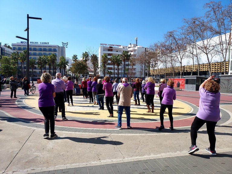 Penjada del tapís pel Dia Internacional de les Dones